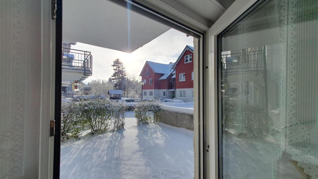 Wohlfuehl-Ferienwohnung Mit Tiefgarage Im Gruenen Oberhof  Esterno foto