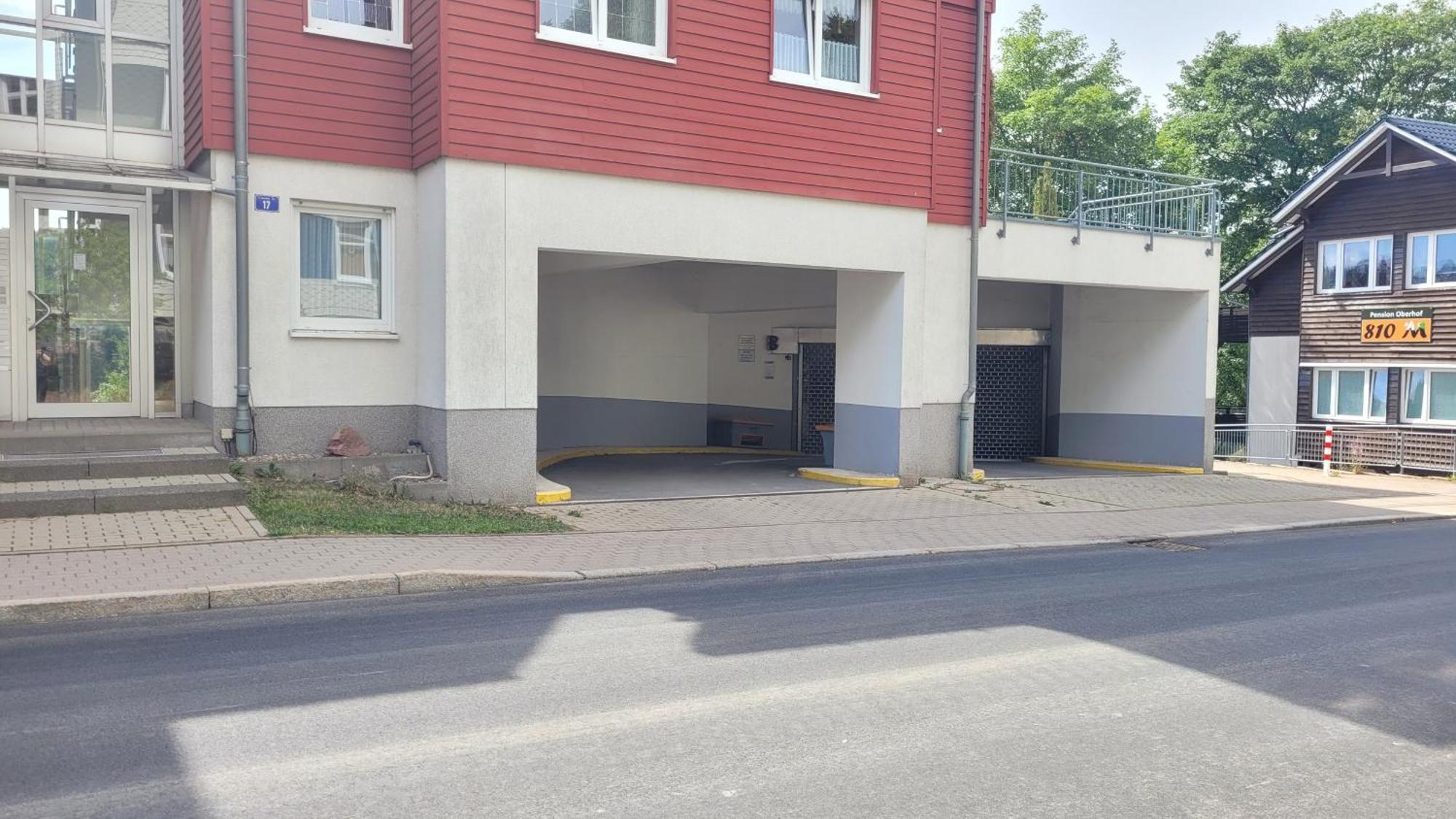 Wohlfuehl-Ferienwohnung Mit Tiefgarage Im Gruenen Oberhof  Esterno foto