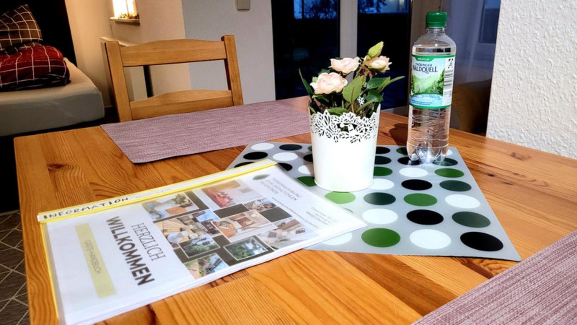 Wohlfuehl-Ferienwohnung Mit Tiefgarage Im Gruenen Oberhof  Esterno foto