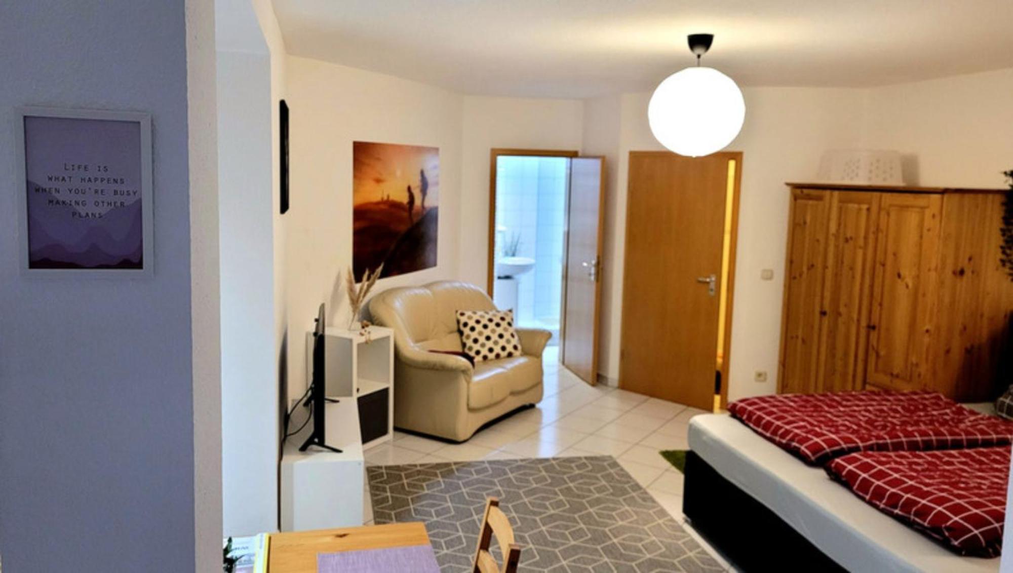 Wohlfuehl-Ferienwohnung Mit Tiefgarage Im Gruenen Oberhof  Esterno foto